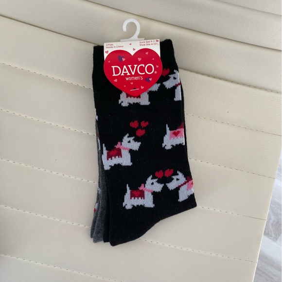 Women’s Socks - Picture 1 of 2